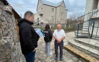 На Хмельниччині викрили схему на ремонтах тротуарів: підозрюють 14 осіб