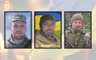 На щиті — військові з Хмельниччини: Ярослав Бучковський, Володимир Поляк