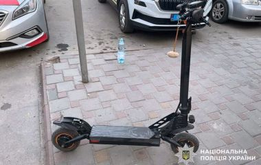 У Хмельницькому загинув 11-річний хлопчик після падіння з електросамоката