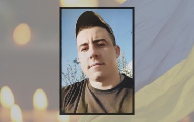 Від удару дрона по потягу загинув 25-річний воїн з Хмельниччини