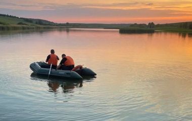 На Шепетівщині у ставку потонули дві людини: серед них дитина