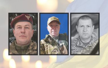 На щиті повертаються троє воїнів з Хмельниччини: Федір Алєксєєв, Ігор Кучерявенко та Руслан Шаровський