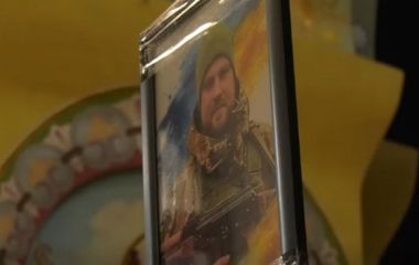 Без батька залишилися двоє дітей: у Хмельницькому попрощалися з Олександром Захаркевичем