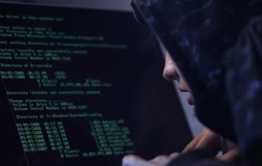 Читав чужі переписки в Telegram і шукав банківські паролі: деталі справи студента ХНУ
