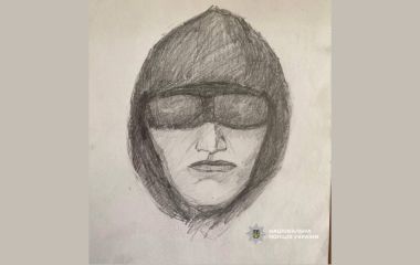 Пограбування з ножем поблизу Хмельницького: поліція шукає нападника