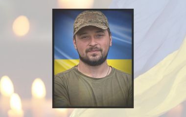 На Хмельниччину «на щиті» повернувся 21-річний лейтенант Богдан Ткачук
