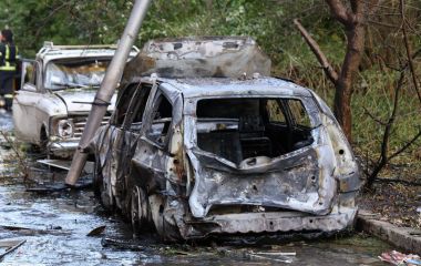 Наслідки атаки на Хмельницький: зруйновано під'їзд, серед поранених — дитина