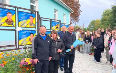 Звільнений з полону мешканець Новоушицької громади зняв свій портрет з Алеї Надії (ВІДЕО)