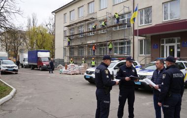 Хмельницький додасть два мільйони з бюджету на допомогу поліцейським