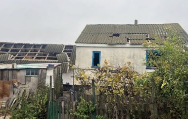 Наслідки ворожої атаки на Хмельниччину: пошкоджено будинки