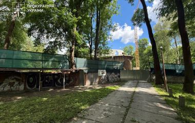 Частину земель в парку Чекмана, які самовільно зайняв Крупа, повернули у власність громади