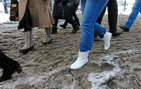 Як вберегти своє взуття, коли під ногами снігова каша