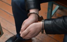 На Хмельниччині 20-річний хлопець обікрав гараж та пограбував пенсіонера