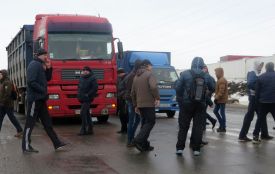 На Західно-Окружній "пересічники" перекрили рух транспорту