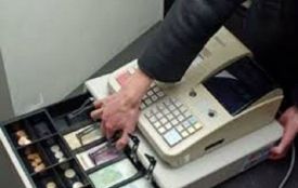 Два магазини за добу обчистили у Хмельницькому: винесли гроші і мобільні телефони