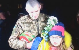 «Мій тато герой!»:- з полону терористів до Хмельницького повернувся Микола Ніколюк (ВІДЕО)