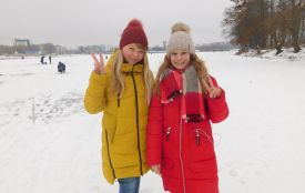 Вихідні на ковзанах і з вудкою в руках. Хмельничани приходять на річку цілими сім'ями