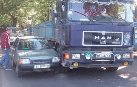 Старокостянтинівське шосе у заторах через ДТП і ремонт мосту