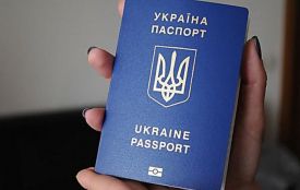 Хмельничан попередили про шахраїв, які "допомагають"оформити закордонні паспорти