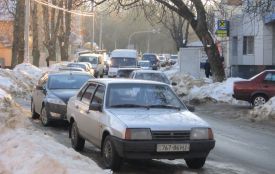 Два десятки спецмашин розчищають Хмельницький від снігу в режимі нон-стоп
