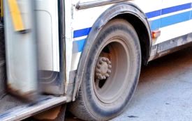 У Шепетівці жінка на ходу випала з автобуса. Вона у комі (ОНОВЛЕНО)