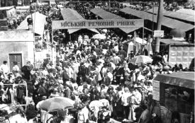 Хмельницькій “тучі” 32 роки: як починалась історія ринку