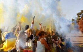 У центрі Хмельницького влаштували кольоровий пробіг свободи (ФОТО, ВІДЕО)