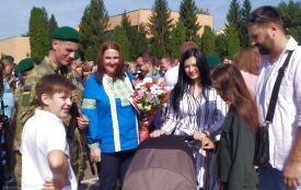 Курсанти з посмішками, матері зі сльозами: якою була присяга прикордонників у Хмельницькому (ФОТО, ВІДЕО)