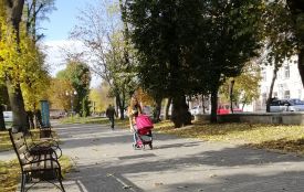 "Бабине літо" в місті: хмельничани ловлять останнє тепле проміння (ФОТО)