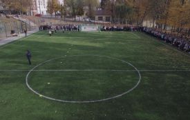 На проспекті Миру відкрили нове футбольне поле: кого пустять пограти? (ФОТО)