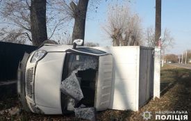 На Хмельниччині перекинулася вантажівка. Водій загинув на місці