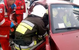 ДТП на Хмельниччині: жінку з понівеченого автомобіля діставали рятувальники (ФОТО)
