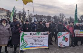 Проти “драконівських законів”: підприємці Хмельницького вийшли на акцію протесту