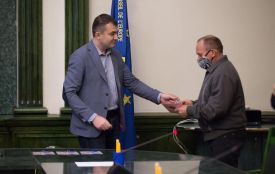 У Хмельницькому комунальникам і медсестрі вручили ключі від квартир