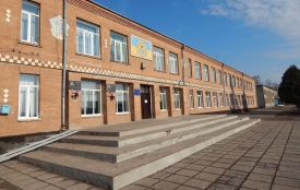 На Хмельниччині чоловік "замінував" училище