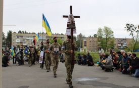 У Славуті попрощалися із захисником Луганського аеропорту Сергієм Тимощуком