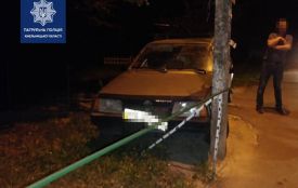 У Хмельницькому автомобіль в'їхав у стовп: наскільки п'яним був водій