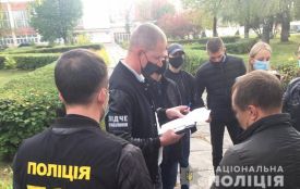 На Хмельниччині директор комунального підприємства вимагав хабар у підприємця: за що