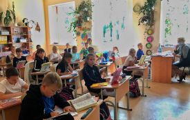 У школах Хмельницького не вистачає місця для учнів: що кажуть батьки та влада