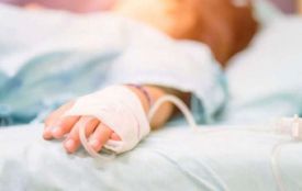 На Хмельниччині мати жорстоко побила 4-річну доньку. Дитина в реанімації