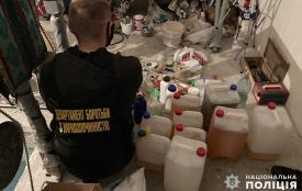 Наркотиків майже на мільйон. Судитимуть банду, яка виготовляла і продавала амфетамін