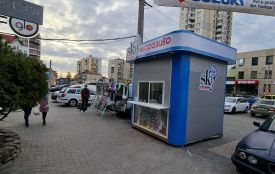 Біля «Либідь Плази» без дозволу встановили МАФ. Чиновники обіцяють розібратися