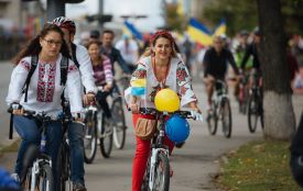 «Вишиванковий» дрес-код і прапорці: хмельничан кличуть на велопарад