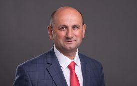 “Ти у мене єдина”. Іван Гончар вітає хмельничан із 30-річчям незалежності України (Новини компаній)