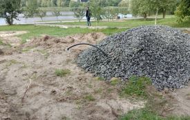 Мешканці Озерної проти будівництва туалету біля озера. Що відомо