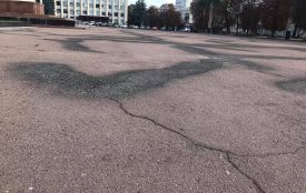 На майдані Незалежності нові тріщини. Як це прокоментував Новачок