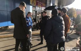 Пенсіонерку з Хмельниччини ошукали на 2 тисячі доларів