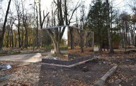Дзеркальний туалет у парку Чекмана відкрили для відвідувачів. Що всередині (ФОТО)