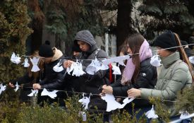 Хмельницький пам’ятає. У центрі вшановують загиблих Героїв Небесної Сотні