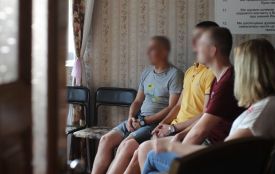 Наркозалежна в 14 років. Репортаж з місця, де починають жити заново
